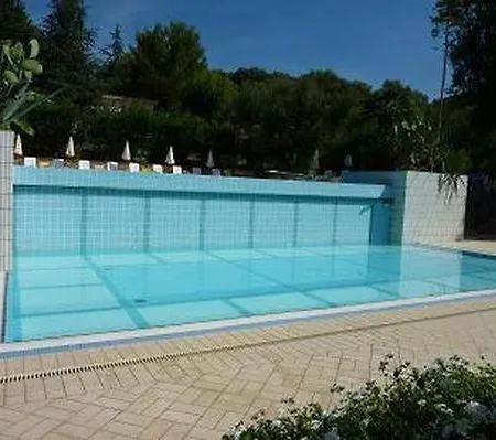 In Centola Mit Grill, Pool Und Garten Palinuro